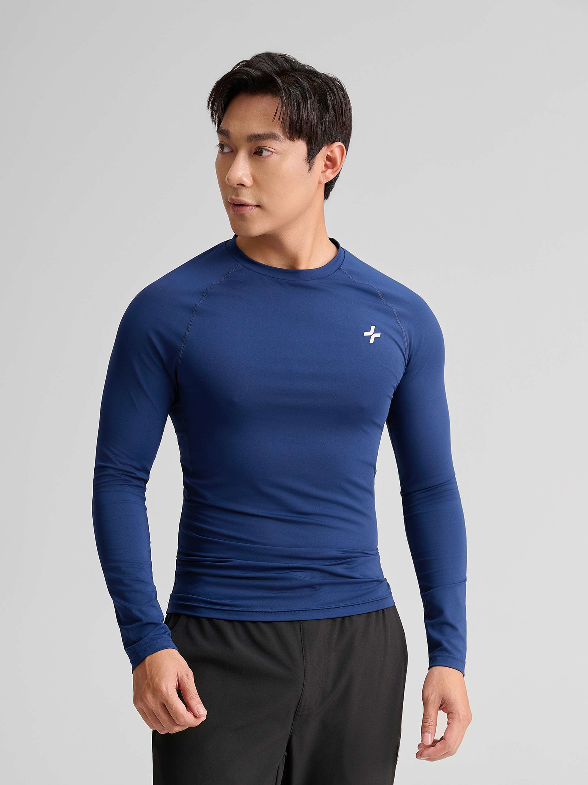 Áo dài tay thể thao nam Logo Active Slim