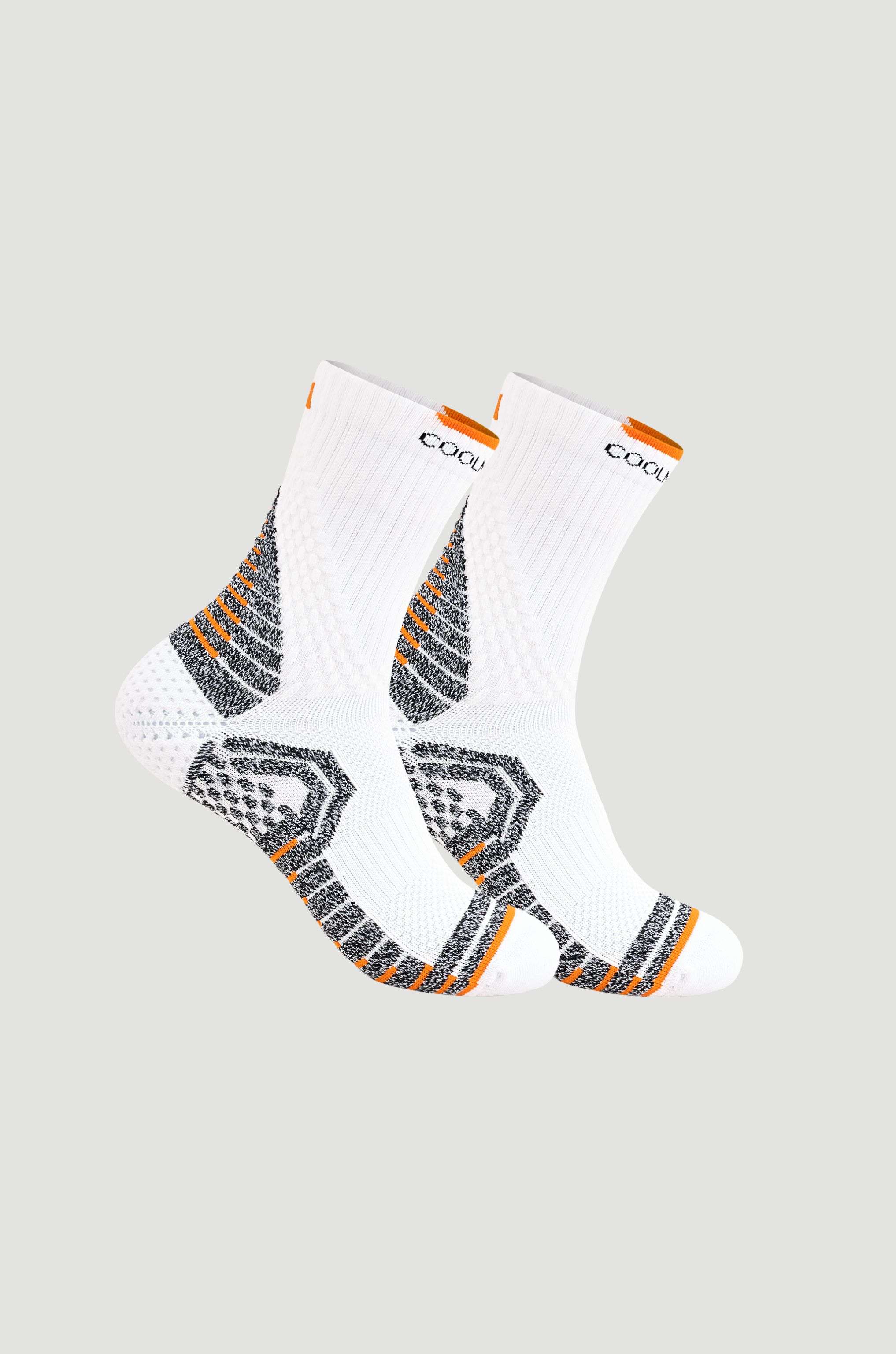 Tất thể thao cổ trung Striker Sport