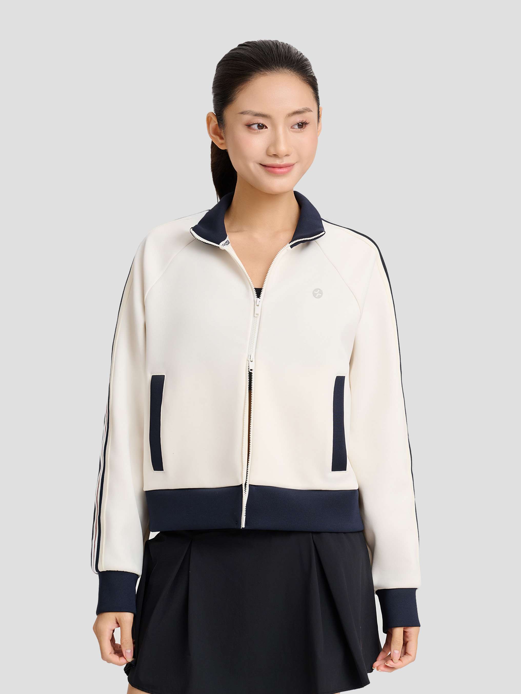 Áo khoác thể thao nữ Studio