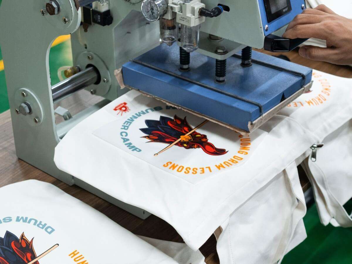 Công nghệ in thêu hiện đại đảm bảo độ bền và thẩm mỹ