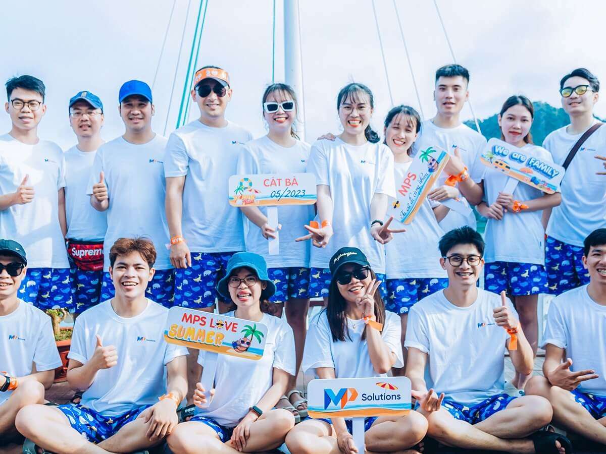 Đồng phục teambuilding giúp kết nối tinh thần đội nhóm