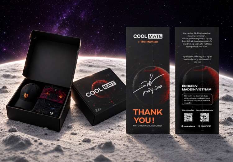 Hộp limited The Martian và thiệp cảm ơn có chữ ký Hoàng Sao