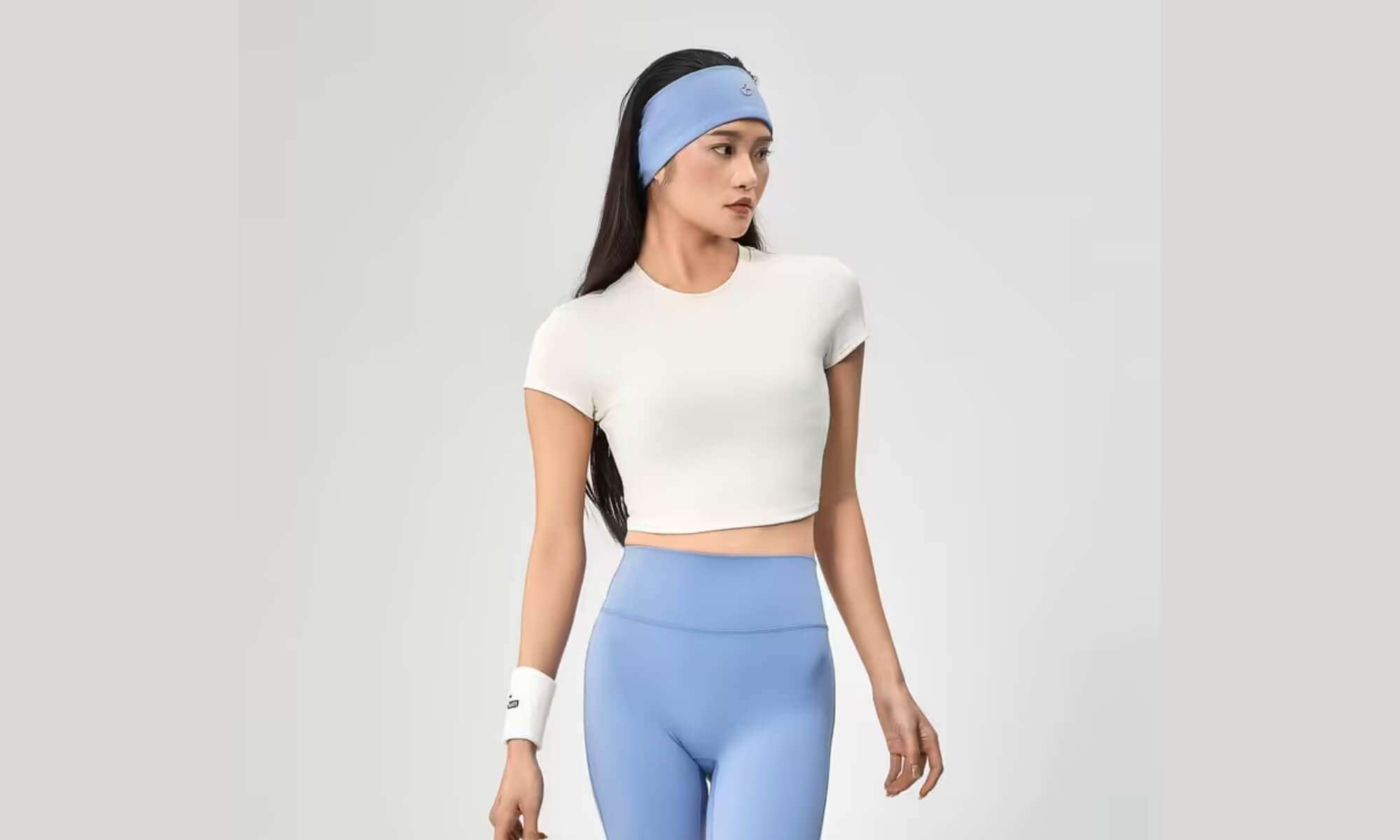 Áo Cropped Tee Slimfit tôn dáng, mềm nhẹ, thoáng khí, sẵn sàng cho mọi chuyển động năng động