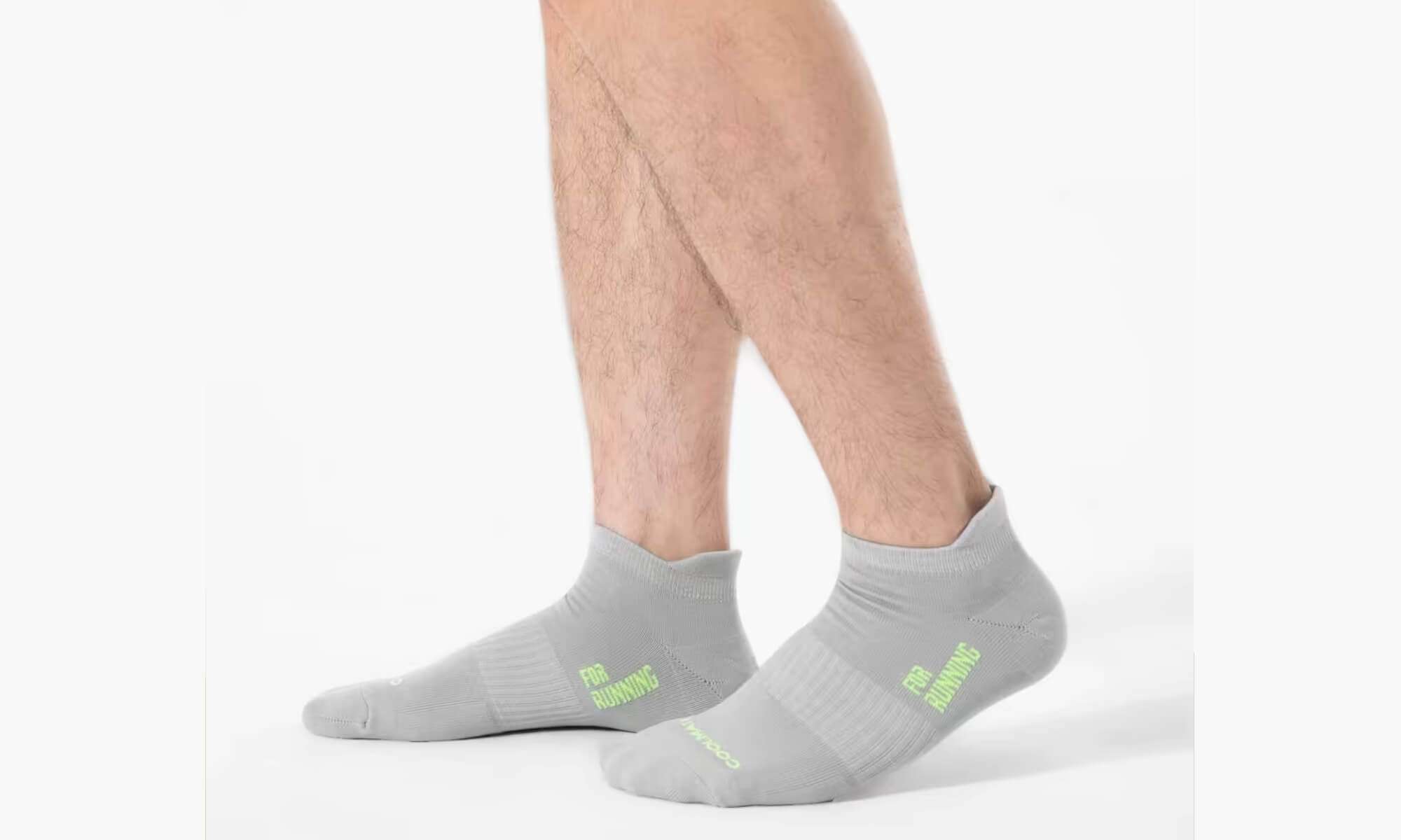 Tất Nam chạy bộ Essential linh hoạt, ôm chân ổn định, khô thoáng mỗi bước chạy