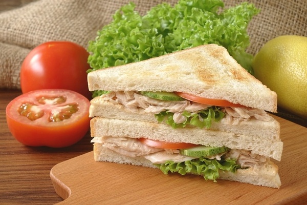 Sandwich cá ngừ không chỉ dễ làm mà còn bổ dưỡng