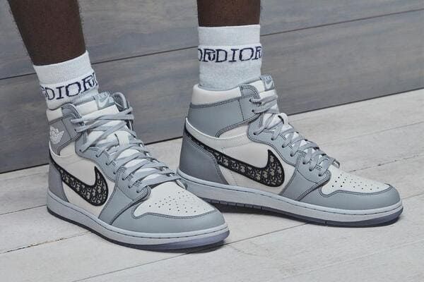 Mẫu Air Jordan 1 collab Dior chỉ được sản xuất giới hạn 8500 đôi trên toàn thế giới