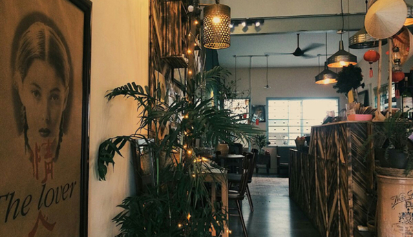 Saigon Retro Cafe là nơi lưu giữ dáng dấp của Sài Gòn năm xưa