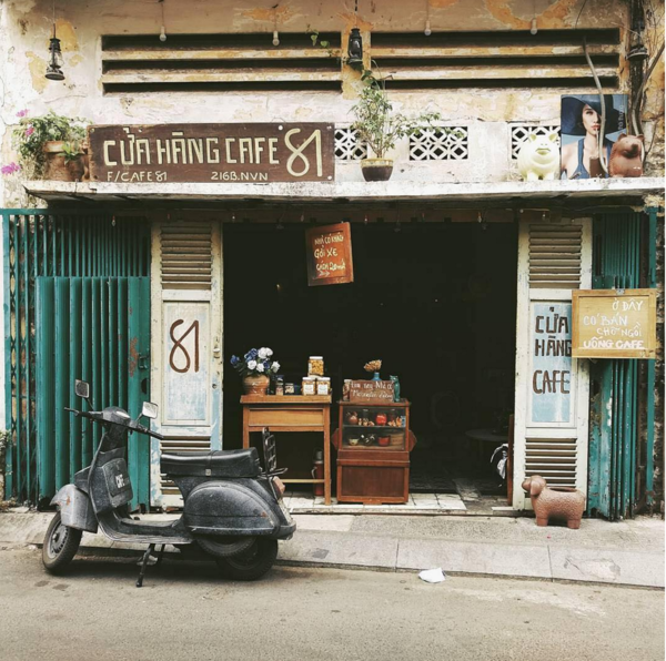 Căn nhà nhỏ mang tên Cửa hàng cafe 81 là một căn nhà của hồi ức giữ chân biết bao người ghé ngang qua