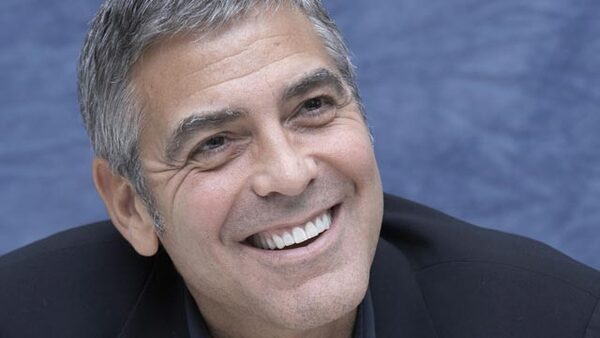 Nụ cười rạng rỡ của George Clooney