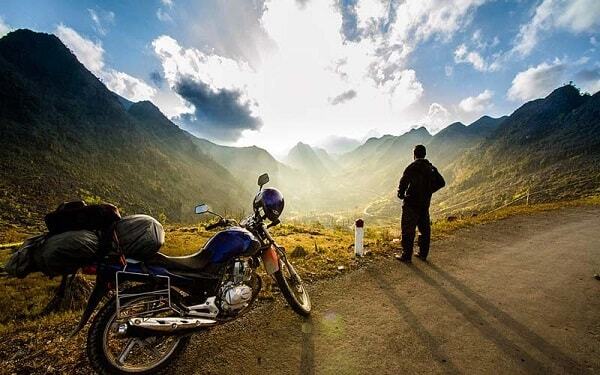 Du lịch Mai Châu bằng xe máy.