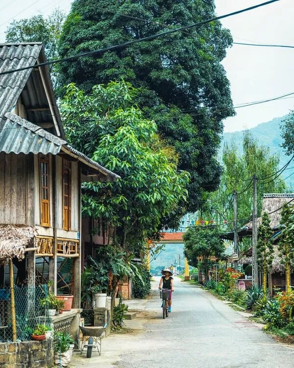 Bản Lác