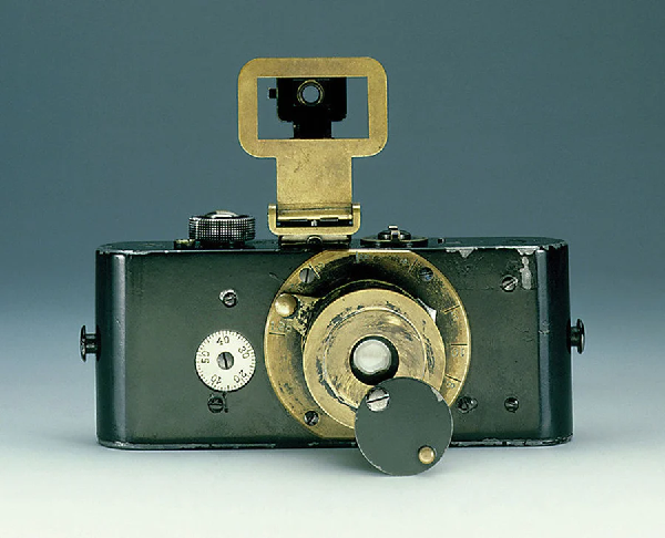 Lịch sử máy ảnh film Leica
