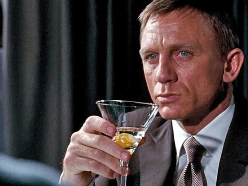 Martini gắn liền với hình ảnh nhân vật James Bond trong series phim điệp viên cùng tên