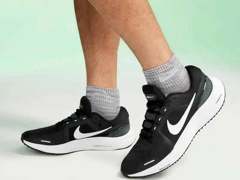 Nike Air Zoom Vomero 16 được trang bị nhiều tính năng khác nhau