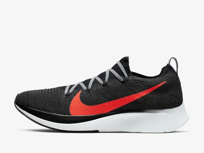 giày chạy bộ Nike