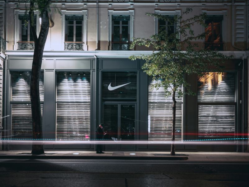 giày chạy bộ Nike