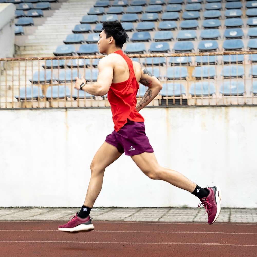 Áo chạy bộ Áo Singlet Chạy Bộ Fast & Free Run II giúp tối ưu hiệu suất chạy