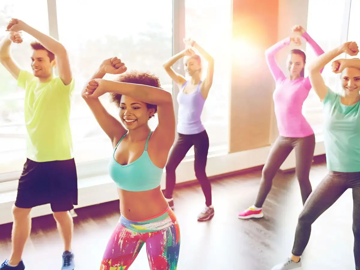 Các động tác Zumba sôi động, vui tươi