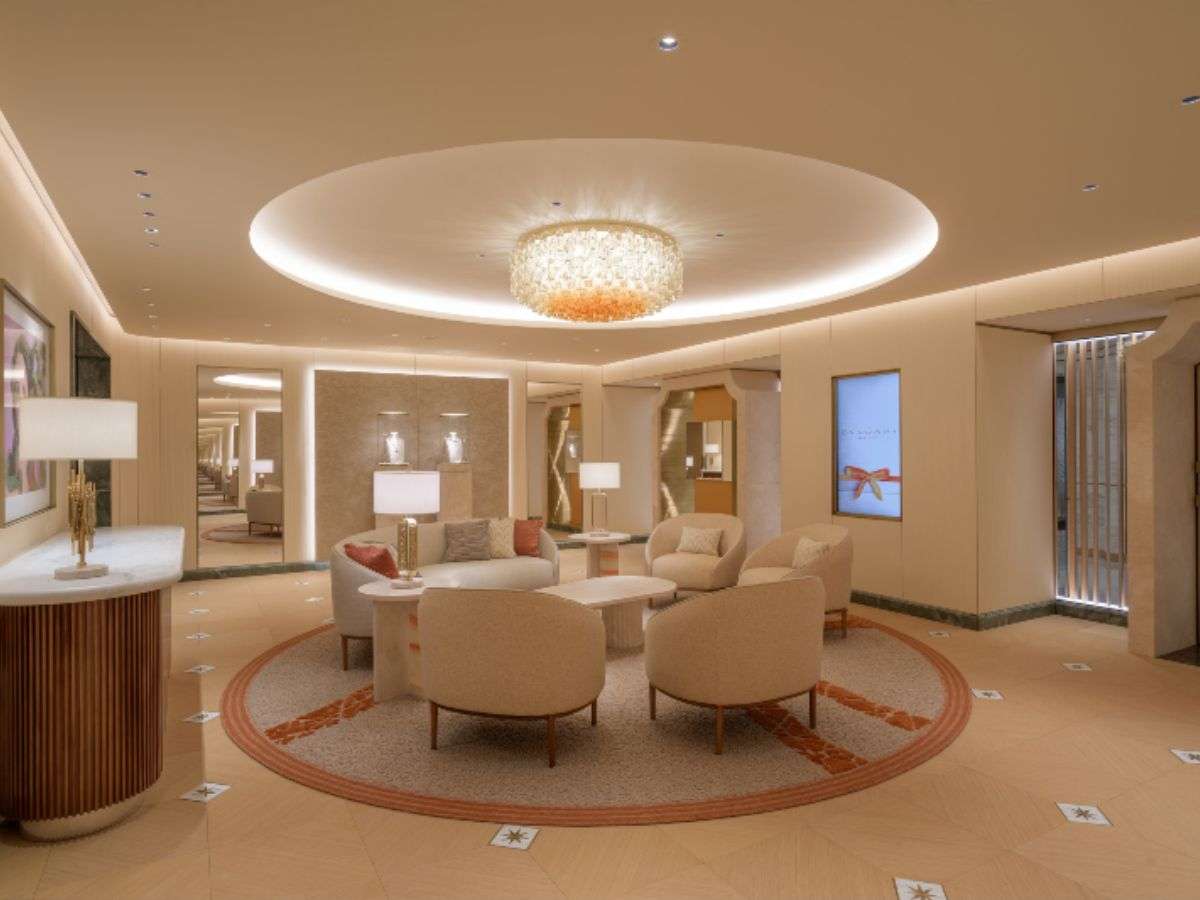 Không gian VIC Lounge thể hiện sự xa hoa ngay từ phòng salone