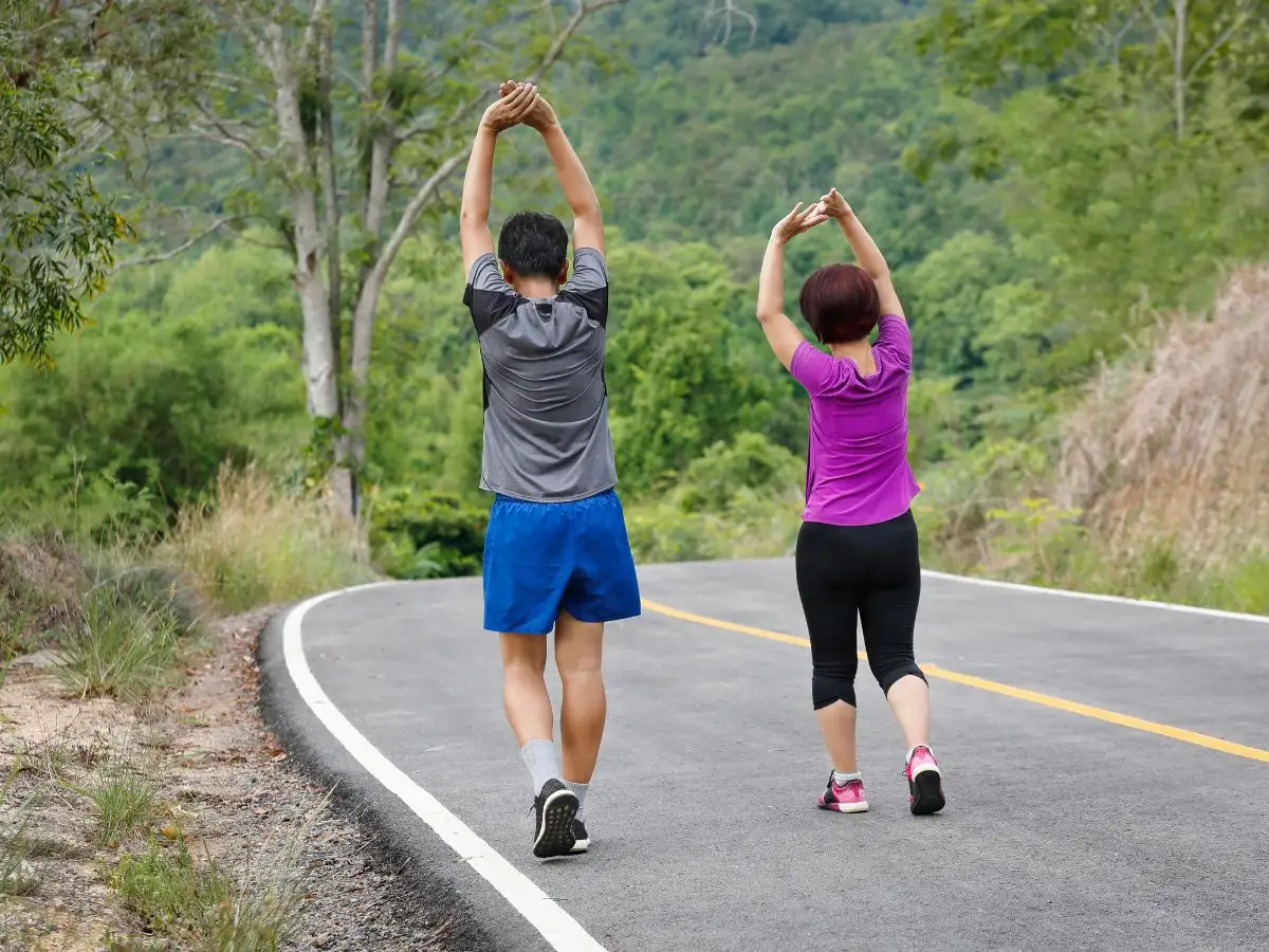 Giãn cơ giúp cơ thể dần trở về trạng thái bình thường sau chạy