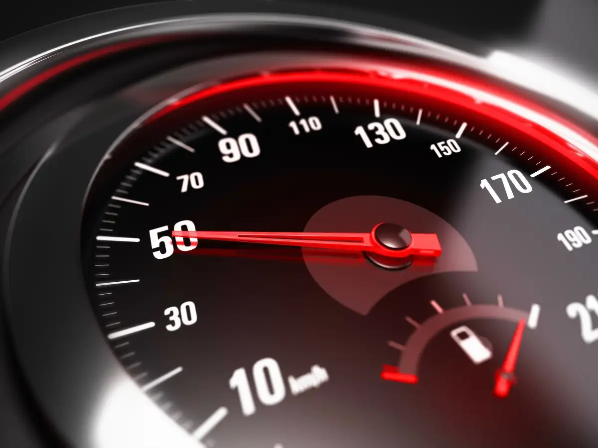 km/h (kilômét trên giờ): Thường dùng cho tốc độ xe cộ, chạy bộ đường dài