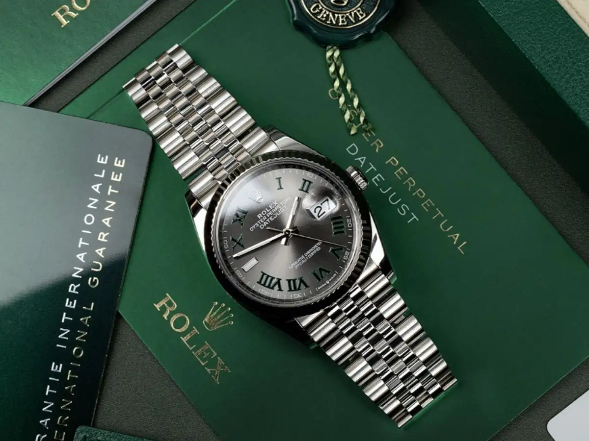 Chính sách bảo hành Rolex ở các cửa hàng có thể không đảm bảo