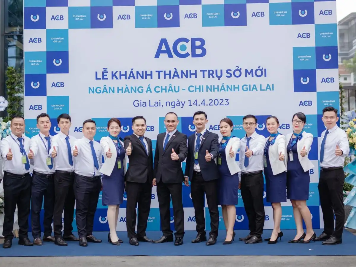 đồng phục chuyên nghiệp của ngân hàng ACB