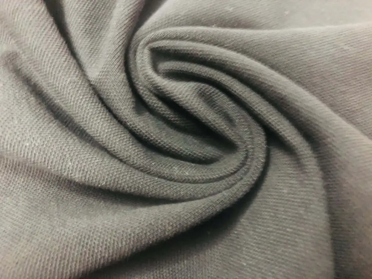 Vải Cotton thường được may đầm công sở liền thân