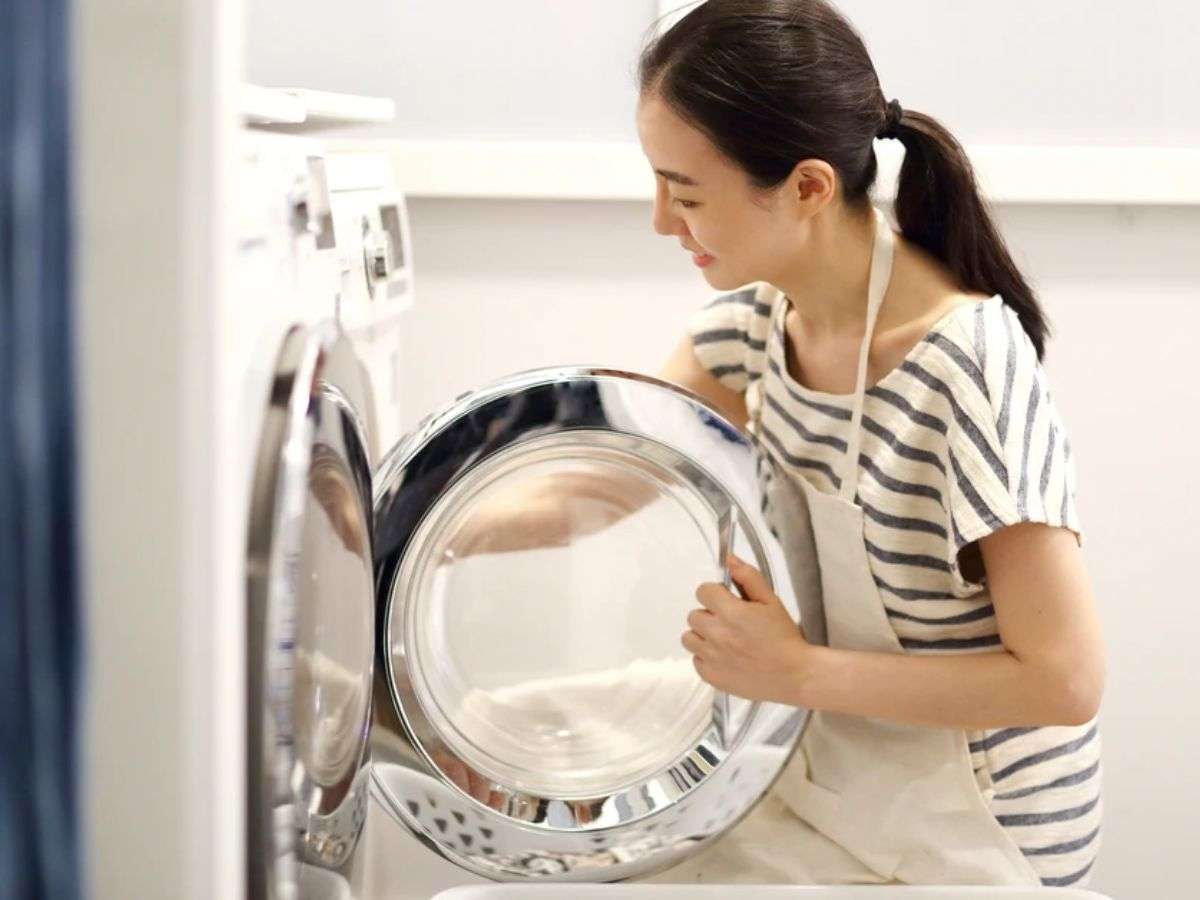 Để váy mini juyp luôn như mới, nhớ đọc kỹ tag giặt