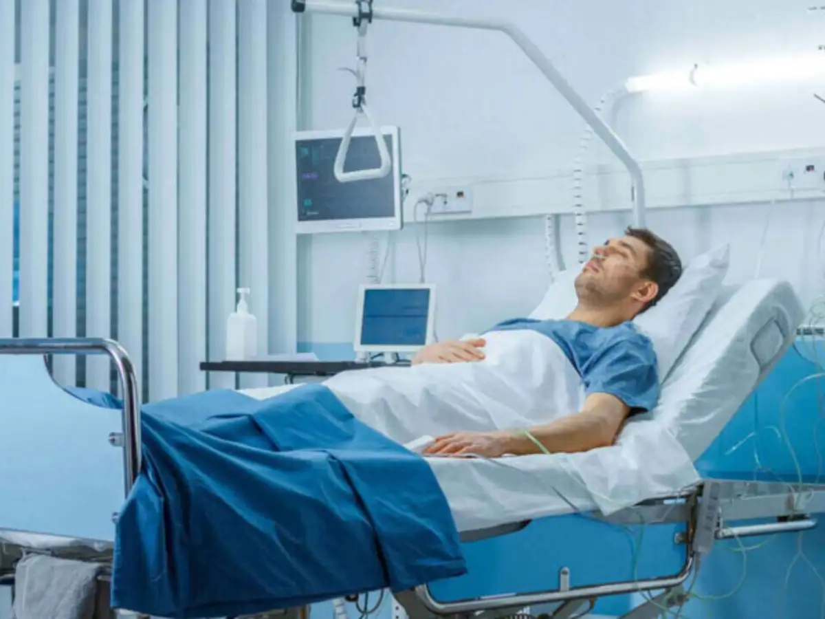 Những người đang bệnh cấp tính hoặc mới hồi phục không nên chạy bộ