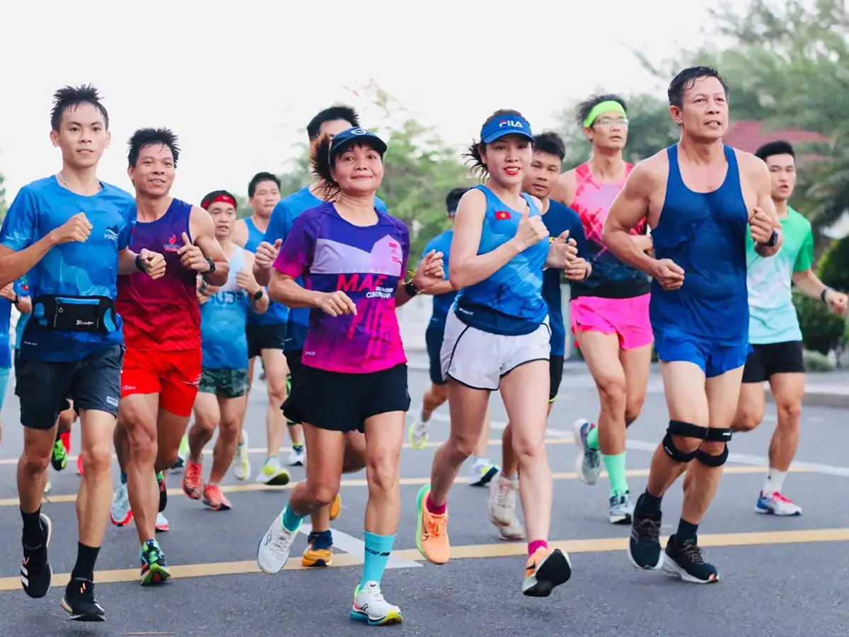 Tốc độ chạy bộ trung bình của người Việt trưởng thành, không chuyên, thường rơi vào khoảng 7 - 10 km/h