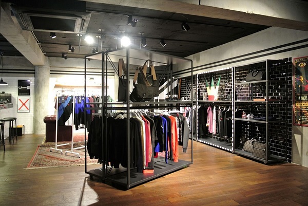 Nero Shop là cửa hàng quần áo cho nam giới nổi tiếng ở Quận 3