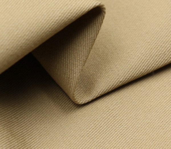 Vải Kaki được chia làm hai loại cơ bản là Kaki Cotton và Kaki polyester