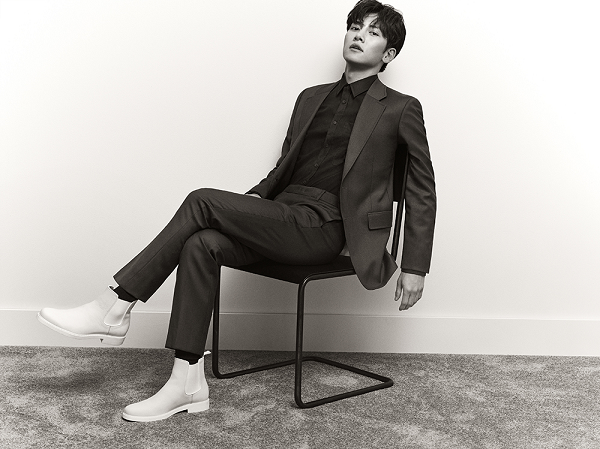 Ji Chang Wook với hình ảnh lịch lãm và thần thái cực cuốn hút trong trang phục Calvin Klein