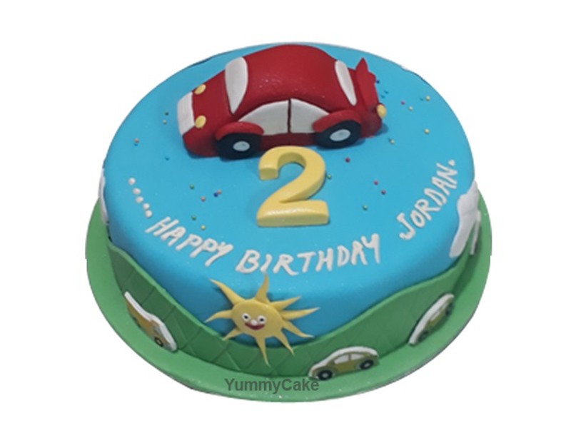 Bánh sinh nhật cho bé trai 2 tuổi yêu thích xe
