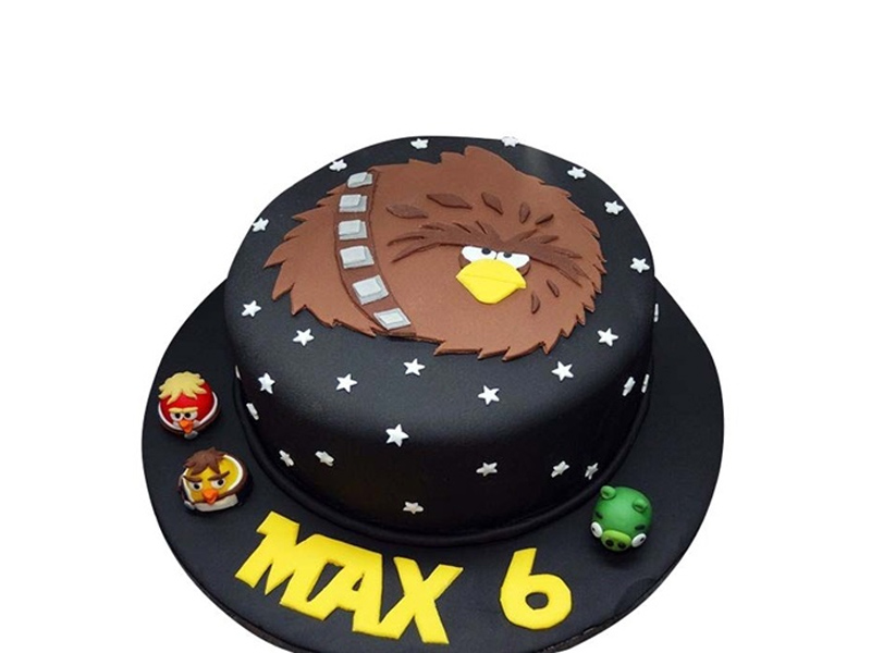 Bánh kem Angry Bird mừng sinh nhật bé trai