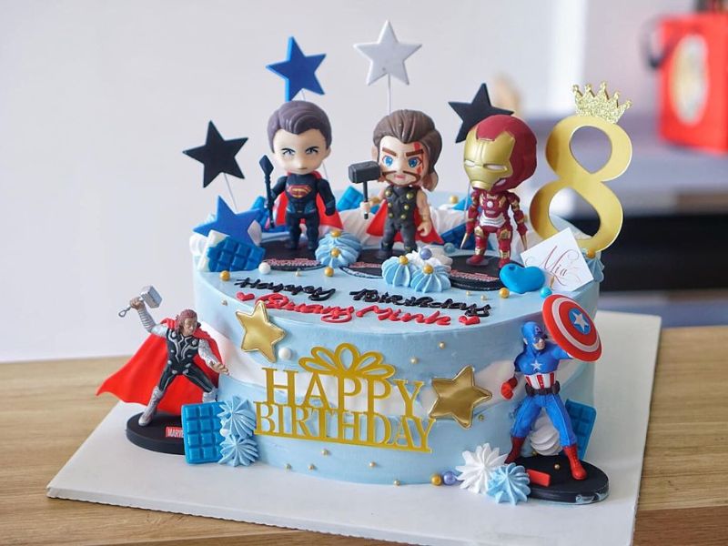 bánh sinh nhật cho bé trai hình siêu nhân 