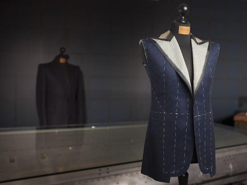 Nên phân biệt rõ ràng Bespoke với Made-to-measure