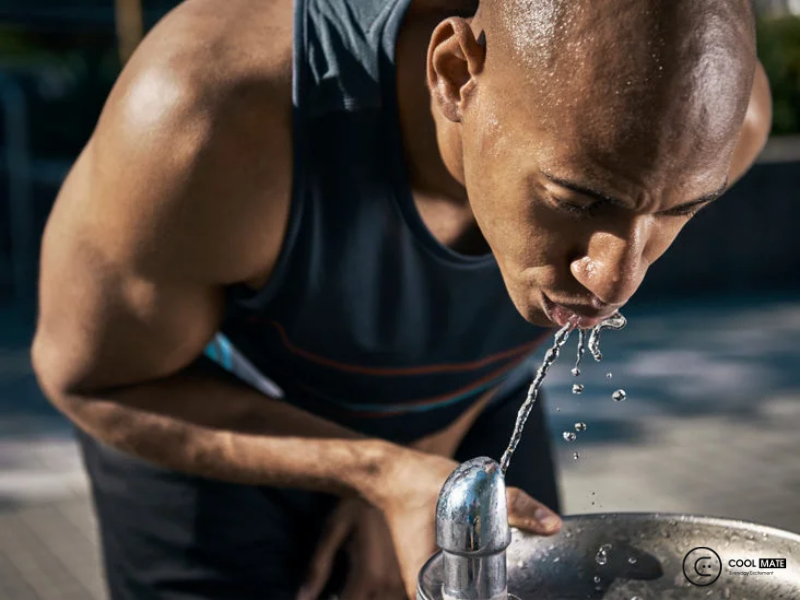 Nước lọc tinh khiết là thức uống dễ sử dụng cũng rất lý tưởng cho người tập gym