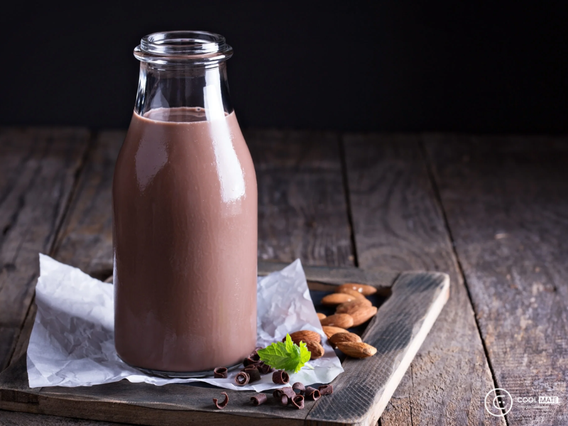 Sữa socola có nhiều carbohydrate và protein để hỗ trợ phục hồi cơ bắp sau khi tập luyện vất vả