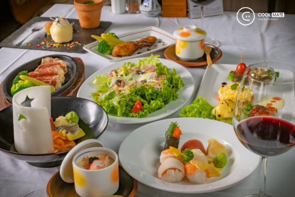 Nhà hàng Nhật Hà Nội HachiJuHachi Shouten là một trong những địa điểm nổi tiếng với đồ ăn Nhật truyền thống