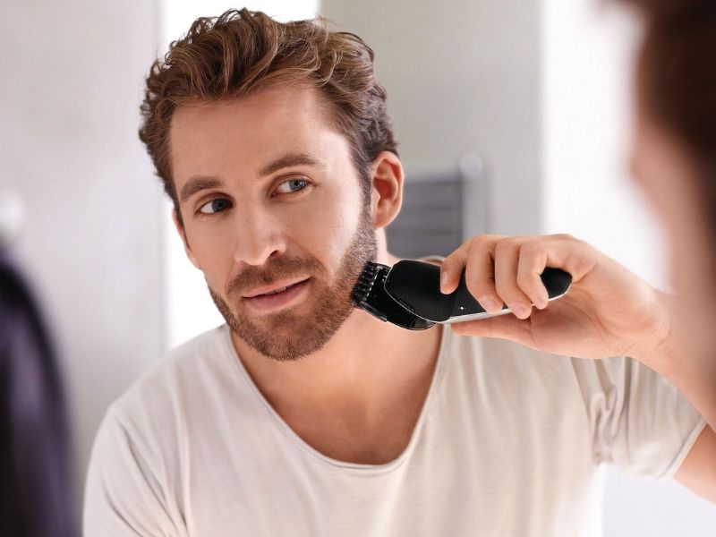 Nam giới phải cạo râu mỗi ngày