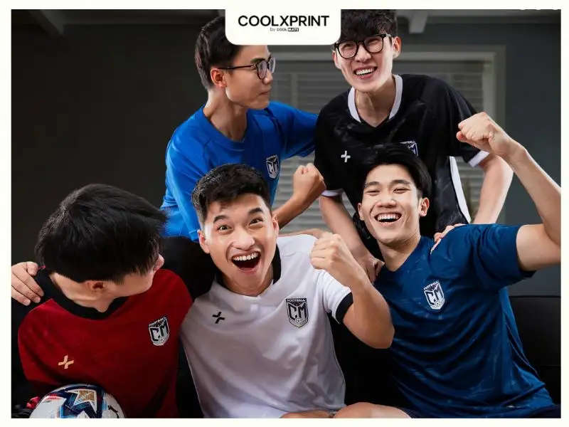 Các mẫu áo đá bóng nam Coolmate