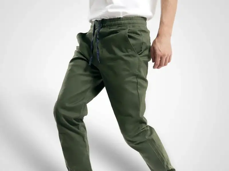 Phối đồ với áo sơ mi tay ngắn nam và quần jogger