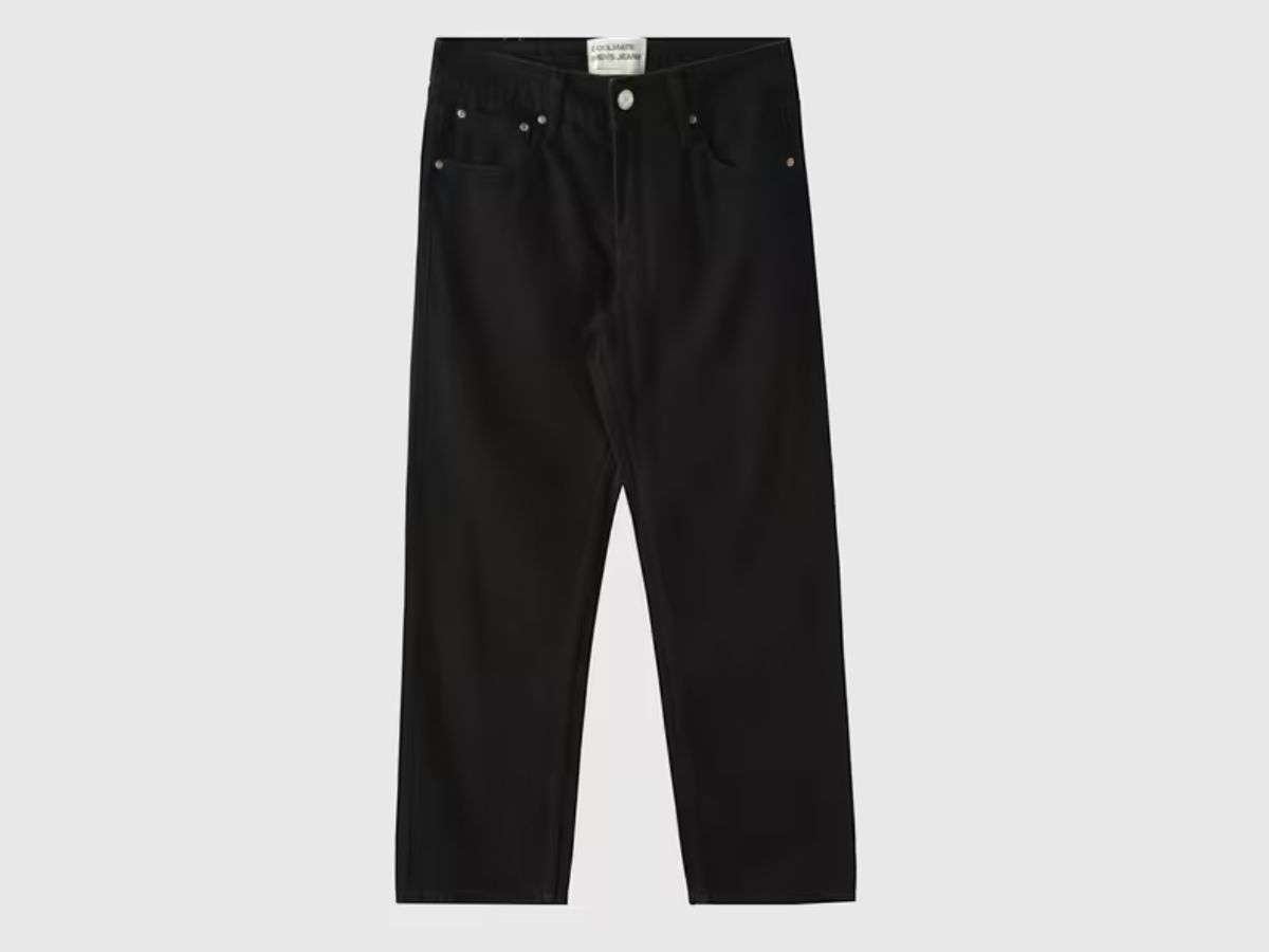 Màu quần Jeans đen không thể thiếu trong tủ đồ của bạn