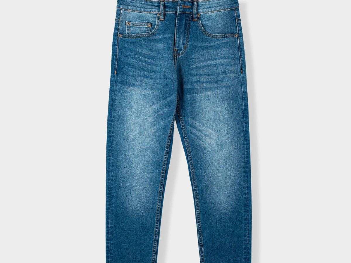 Màu Jeans xanh từ nhạt tới đậm phù hợp cho mọi hoàn cảnh