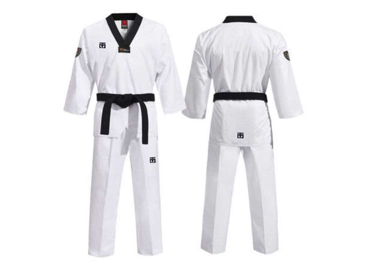 Võ phục Taekwondo là gì và tại sao nó quan trọng đến vậy?