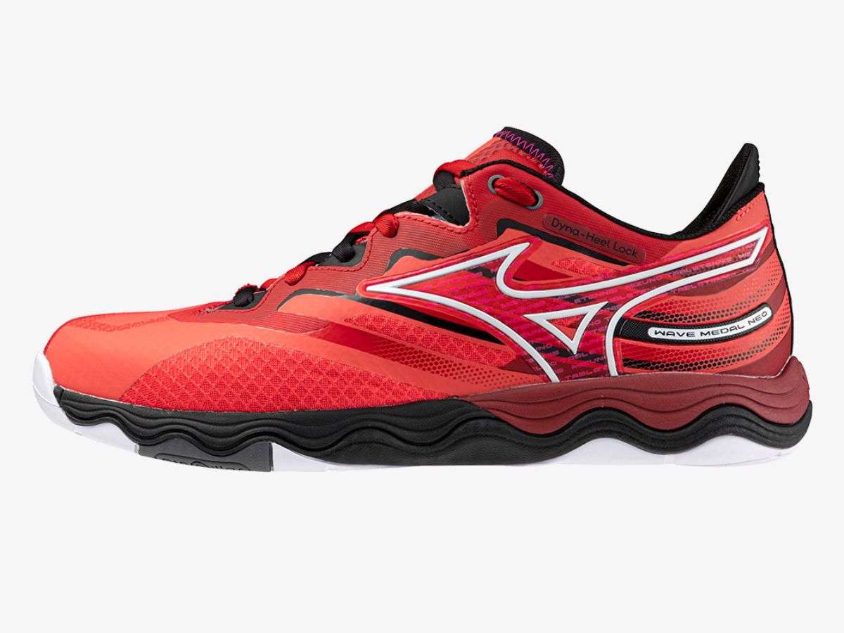 Giày Mizuno Wave Drive Neo 3 là một trong những mẫu giày nhẹ và nhanh nhất