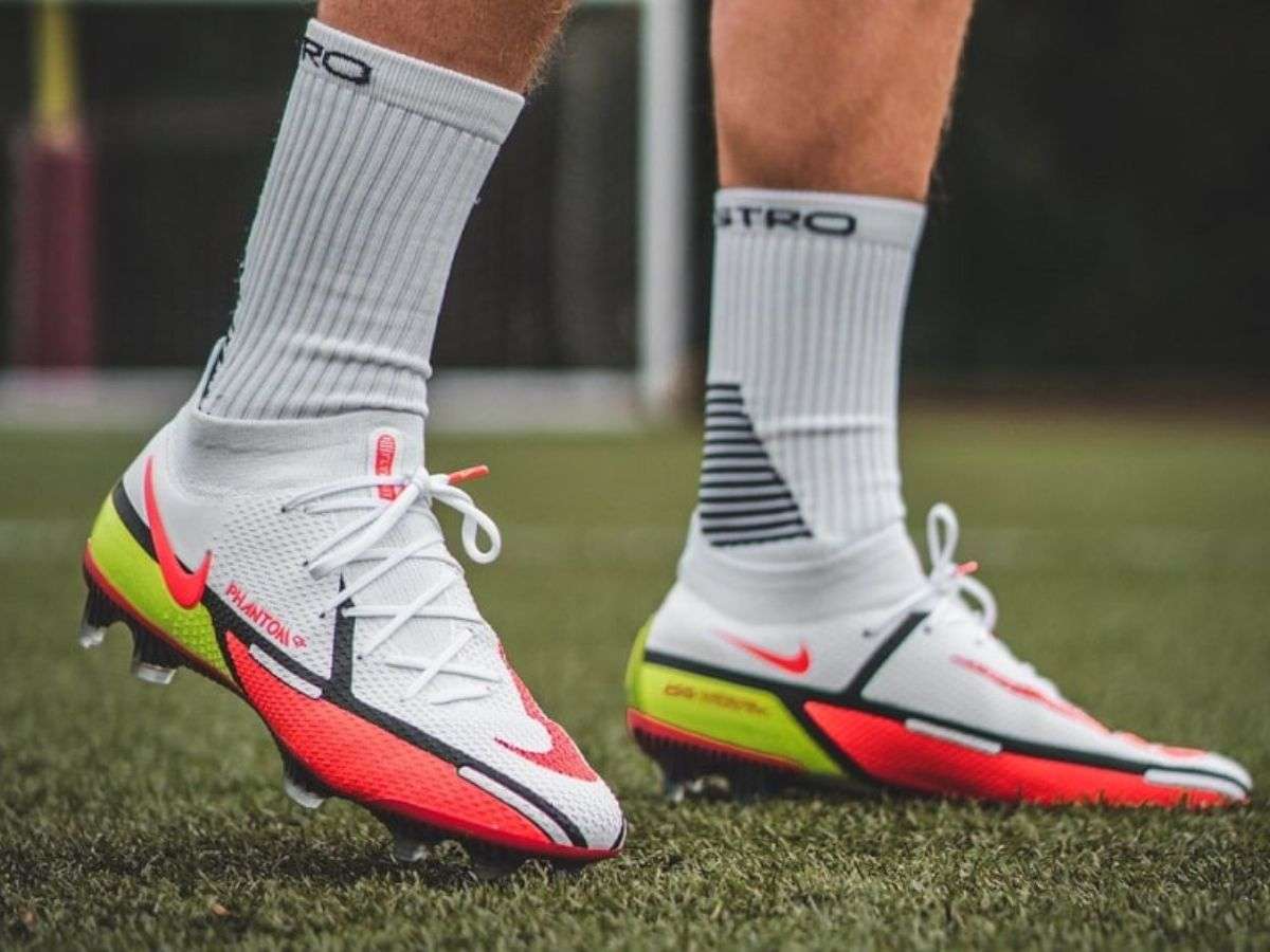 Giày bóng đá Nike ứng dụng nhiều công nghệ hiện đại