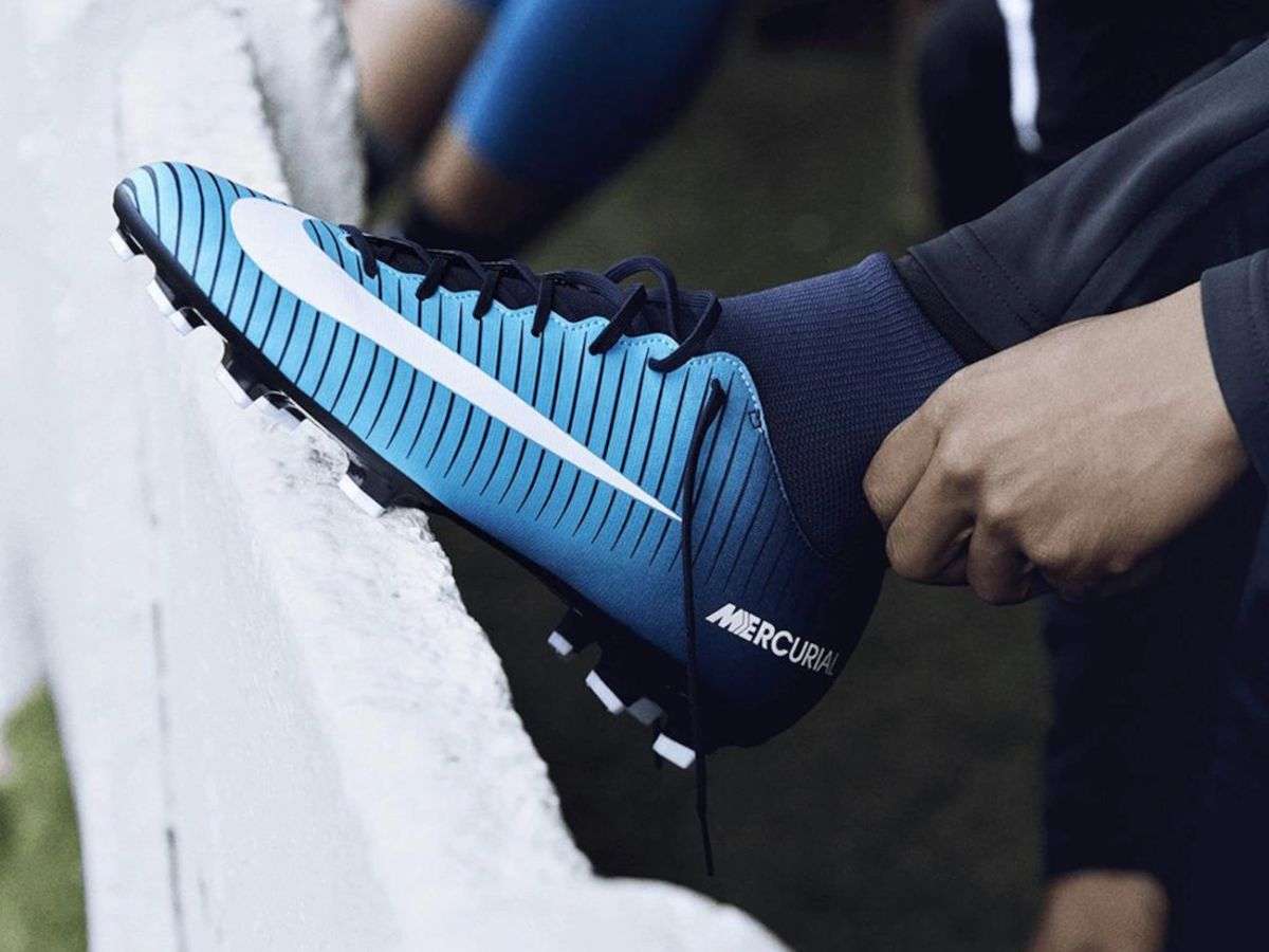 Giày bóng đá Nike Mercurial